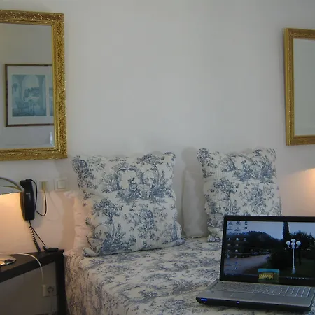 La Fontaine Hotel 2*